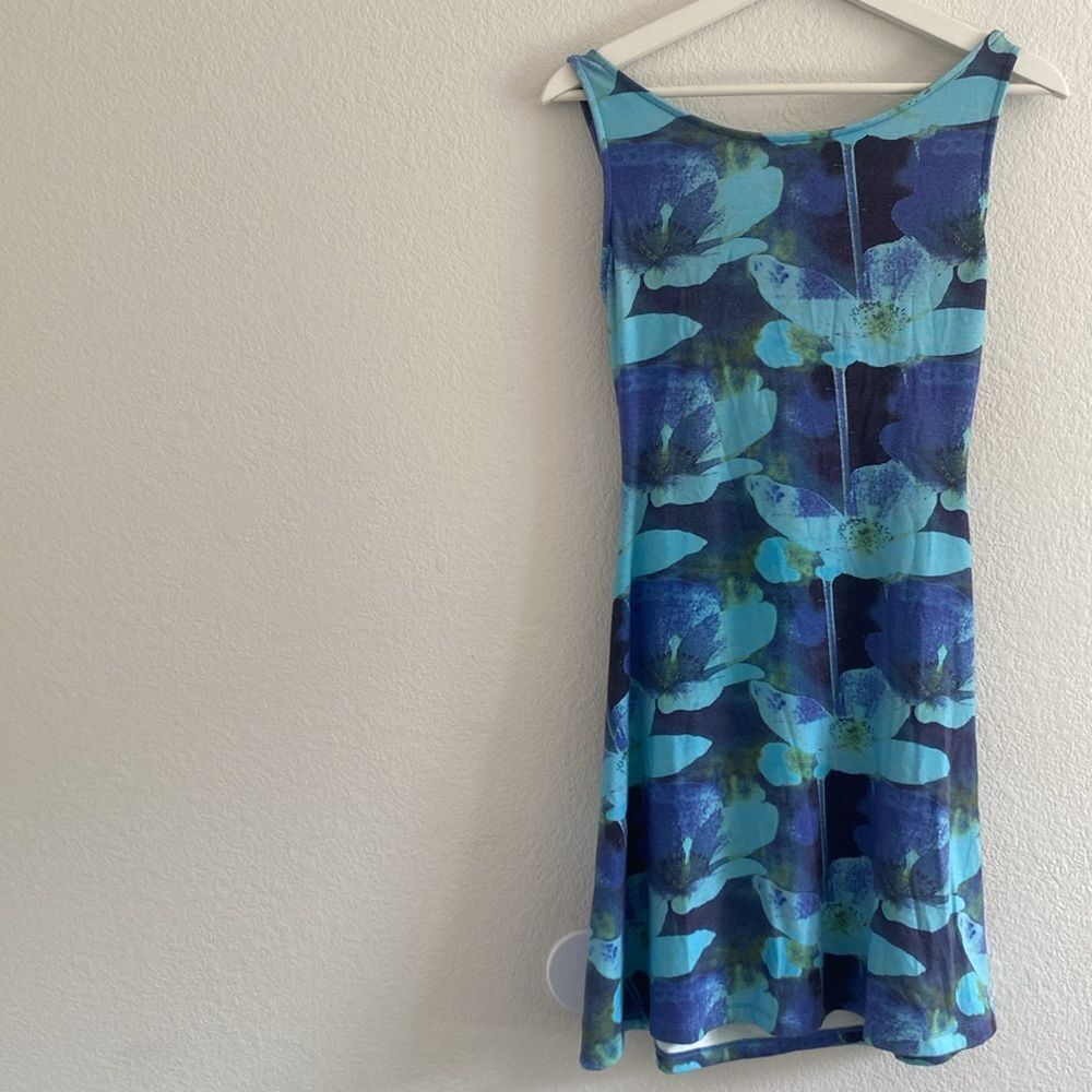 MIAOU GINGER AZUL SHIFT DRESS SEEN ON MADDY IN EUPHORIA - Picture 6 of 10